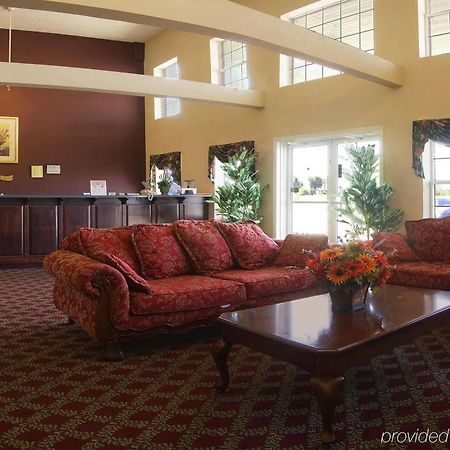 Americas Best Value Inn & Suites Mt. Pleasant Mount Pleasant Interior photo