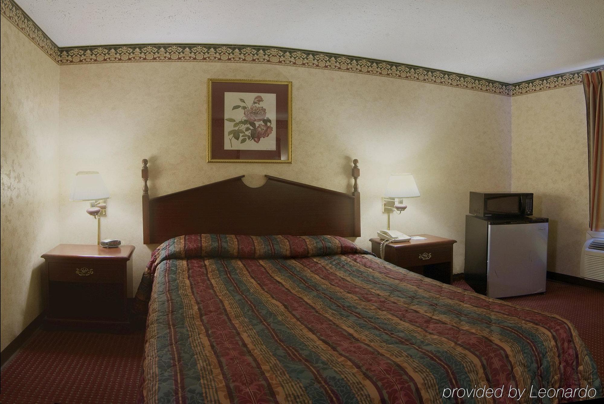 Americas Best Value Inn & Suites Mt. Pleasant Mount Pleasant Room photo